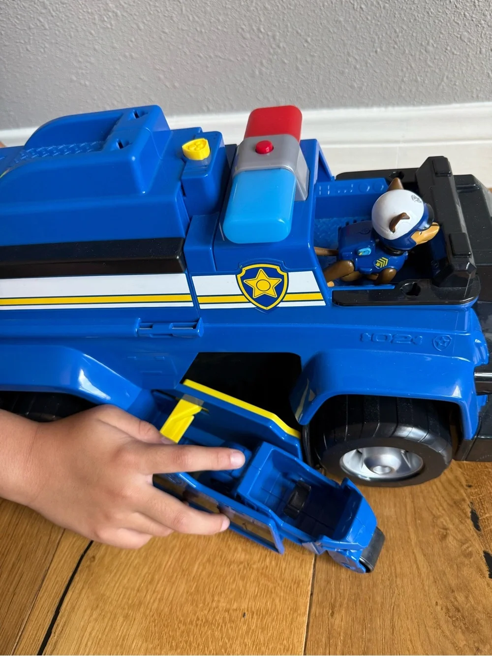EUC Paw Patrol, Chase’s 5-in-1 Ultimate Cruiser with Lights and Sounds | Age 3+